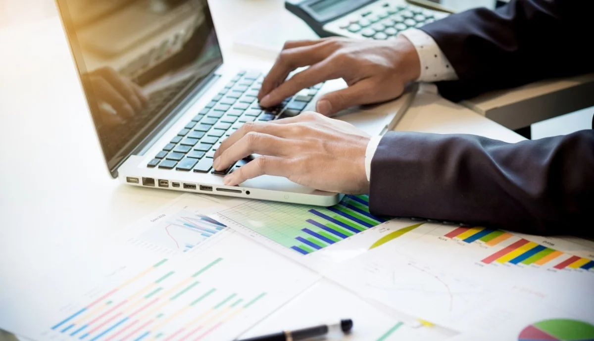 Expert bookkeeping and compliance services for UK businesses by Clarkwell & Co.